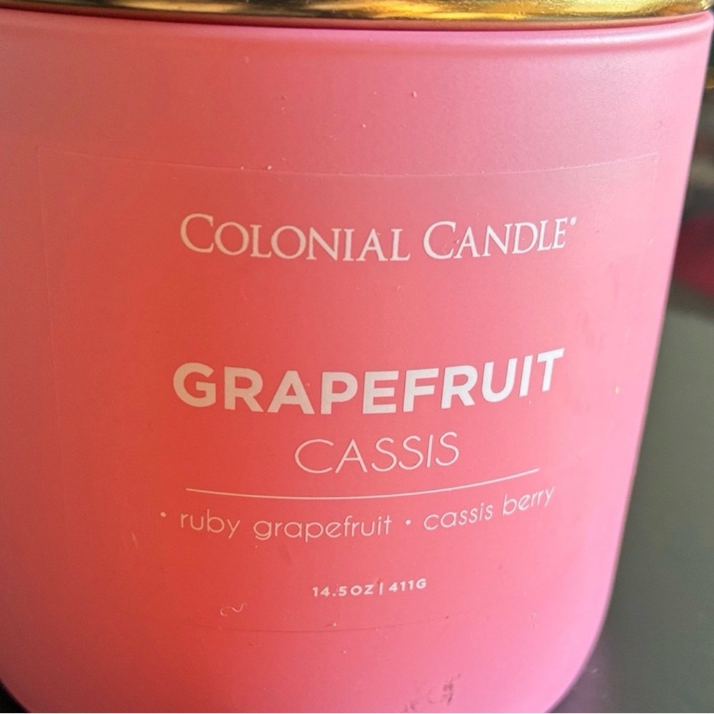 Grapefruit Cassis Pink Candle - Picture 3 of 3